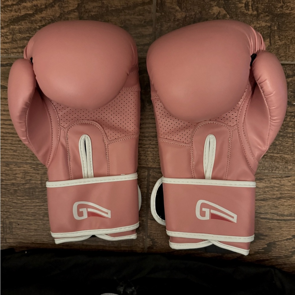Pink boxing gloves 10oz